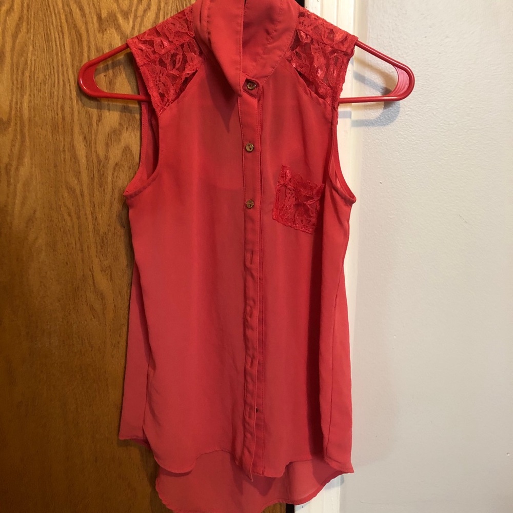 Women’s lace tank blouse